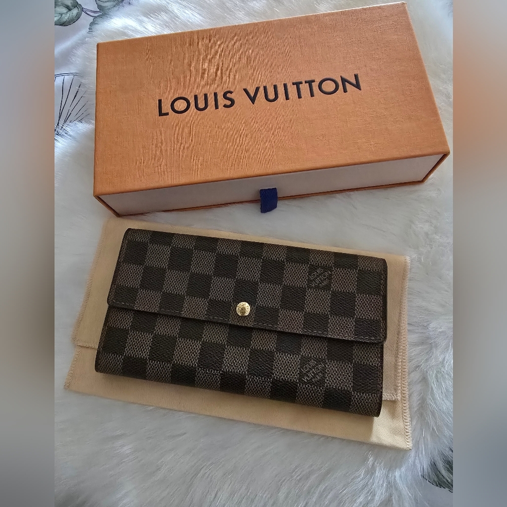 Louis Vuitton Dust Bag and Box for wallet